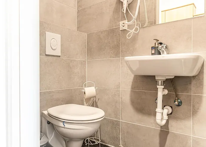 Beautiful 1br In Meidling Apartamento