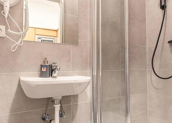 Beautiful 1br In Meidling Apartamento *